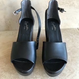 Seychelles Upbeat Leather Wedge Sandal